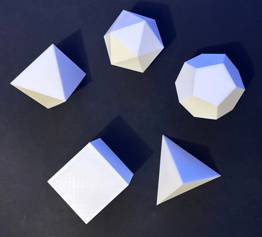 ARD jeu des 5 corps platoniciens