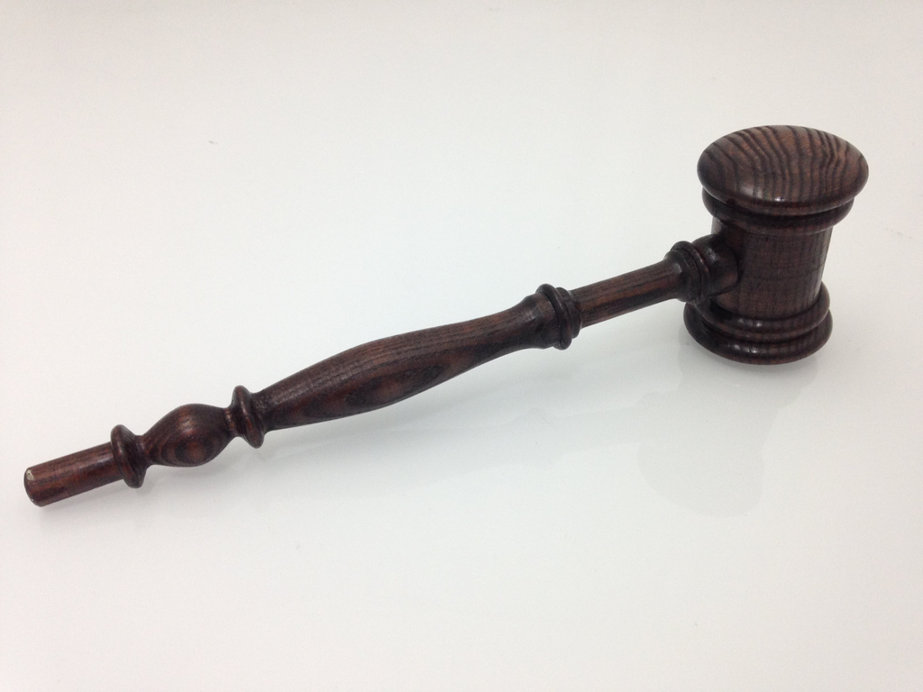 Maillet en bois exotique vernis, type juge