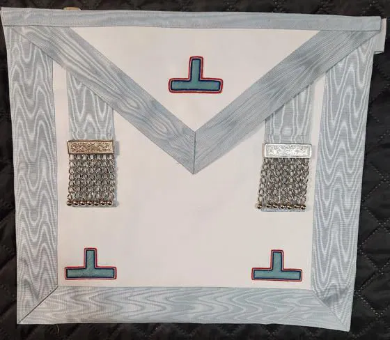 RE Tablier de V.M ou de P.M. (Bleu pale)